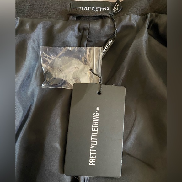 PrettyLittleThing Cropped Blazer - US 6 NWT - Picture 7 of 7